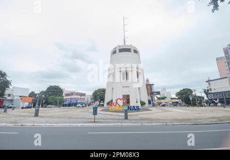 Campinas-sp, brasilien-April 09,2023 Burgturm, Touristenturm, der sich an einem Ort befindet, an dem man die Stadt der Wiesen sehen kann. Stockfoto