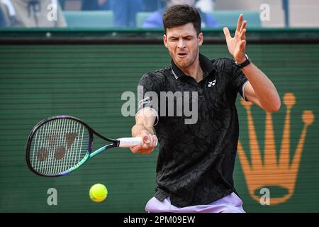 Roquebrune-Cap-Martin, Frankreich, Frankreich. 9. April 2023. Hubert HURKACZ von Polen am ersten Tag des Rolex Monte-Carlo Masters 2023, ATP Masters 1000 Tennis Turnier im Monte-Carlo Country Club am 09. April 2023 in Roquebrune-Cap-Martin, Frankreich. (Kreditbild: © Matthieu Mirville/ZUMA Press Wire) NUR REDAKTIONELLE VERWENDUNG! Nicht für den kommerziellen GEBRAUCH! Stockfoto