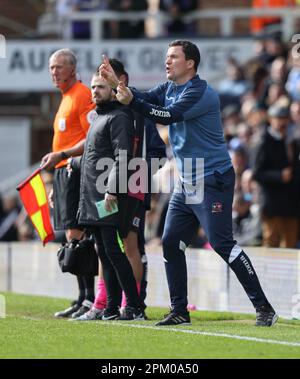 Peterborough, Großbritannien. 10. April 2023. Gary Caldwell (Manager von Exeter City) beim Spiel Peterborough United gegen Exeter City EFL League One, im Weston Homes Stadium, Peterborough, Cambridgeshire. Kredit: Paul Marriott/Alamy Live News Stockfoto