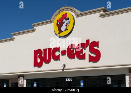 Buc-EE's Ladenschild auf dem Gebäude in Daytona Beach, FL, USA. Stockfoto