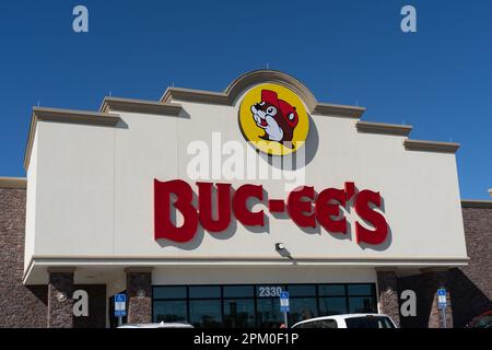 Buc-EE's Ladenschild auf dem Gebäude in Daytona Beach, FL, USA. Stockfoto