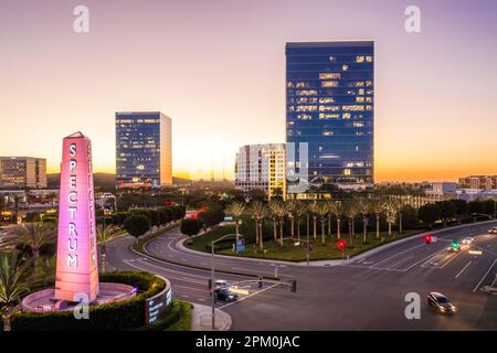 Luftaufnahme im Irvine Spectrum bei Sonnenuntergang Stockfoto