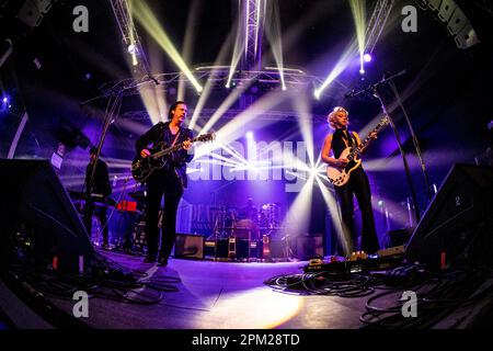 Mailand Italien 2. April 2023 Samantha Fish & Jesse Dayton live im Magazzini Generali Milan © Roberto Finizio / Alamy Stockfoto