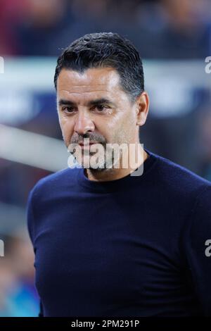 Barcelona, Spanien. 10. April 2023. Der Manager Michel in Aktion vor dem LaLiga-Spiel zwischen dem FC Barcelona und dem FC Girona im Spotify Camp Nou Stadium in Barcelona, Spanien. Kredit: Christian Bertrand/Alamy Live News Stockfoto