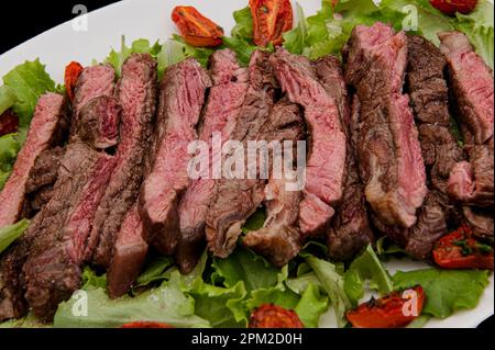 Detail des in Scheiben gegrillten, gegrillten Flankensteaks Stockfoto