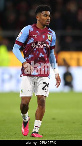 Burnley, Großbritannien. 10. April 2023. Ian Maatsen von Burnley während des Sky Bet Championship-Spiels in Turf Moor, Burnley. Der Bildausdruck sollte lauten: Simon Bellis/Sportimage Credit: Sportimage/Alamy Live News Stockfoto