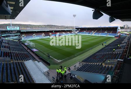 Burnley, Großbritannien. 10. April 2023. Allgemeiner Blick auf das Stadion während des Sky Bet Championship-Spiels in Turf Moor, Burnley. Der Bildausdruck sollte lauten: Simon Bellis/Sportimage Credit: Sportimage/Alamy Live News Stockfoto