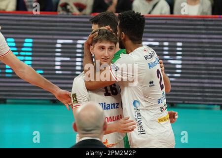 PalaBarton, Perugia, Italien, 10. April 2023, porro paolo (n.16 allianz milano) während des Play Off - Sir Safety Susa Perugia vs. Allianz Milano - Volleyba Stockfoto