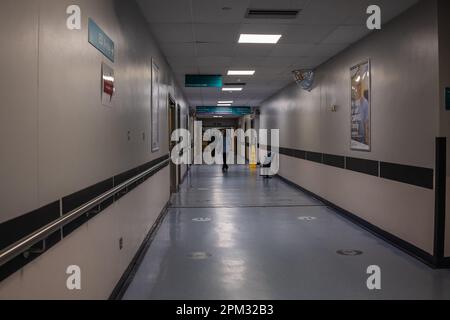 Korridore im Royal surrey Hospital Stockfoto