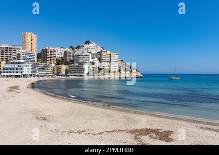 Blick auf den strand finestrat in Alicante spanien Stockfoto