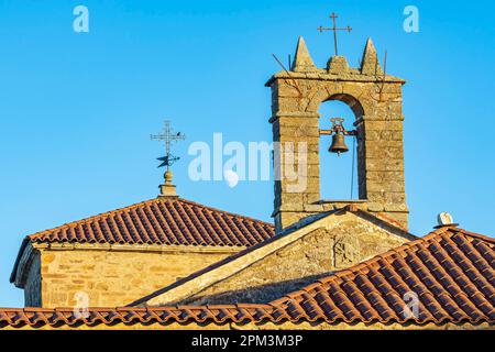 Spanien, Kastilien und León, Rionegro del Puente, Bühne auf der Via de la Plata über Ourense oder Camino Sanabres, spanische Wallfahrtswege nach Santiago de Compostela, Kirche Nuestra Señora de la Carballeda Stockfoto