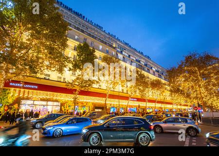 Frankreich, Paris, Galeries Lafayette zu Weihnachten, Fenster Stockfoto