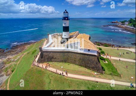 Brasilien, Bundesstaat Bahia, Salvador, farol da Barra (Leuchtturm Barra) (Luftaufnahme) Stockfoto