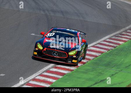 British GT Championship, 2023 Intelligent Money, Oulton Park Racing Circuit, Drivetac, James Wallis, Sam Maher-Loughnan, Mercedes-AMG GT4 Stockfoto