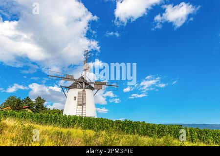 Alte Windmühle in der Nähe von retz Dorf in Österreich. Stockfoto