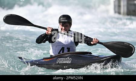 Waltham Cross. Vereinigtes Königreich. 10. April 2023 Britische Kanusport-GB-Auswahlrennen. Lee Valley White Water Centre. Waltham Cross. Scott Ritchie im Kajak für Männer während der britischen Kanu-GB-Auswahlrennen im Lee Valley White Water Centre, Großbritannien. Stockfoto