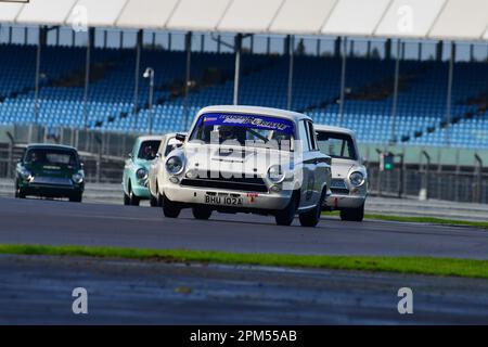 Mike Gardiner, Josh Cook, Ford Lotus Cortina, eine Stunde Rennstrecke um ein Gitter, das die Historic Touring Car Challenge, HTCC und die Tony Dron Trophäe fo kombiniert Stockfoto