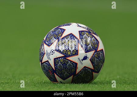 Manchester, Großbritannien. 11. April 2023. Der Spielball wird während der UEFA Champions League Quarter-Finals 1. Leg Manchester City vs Bayern München im Etihad Stadium, Manchester, Großbritannien, am 11. April 2023 (Foto von Mark Cosgrove/News Images) in Manchester, Großbritannien, am 4./11. April 2023 gesehen. (Foto: Mark Cosgrove/News Images/Sipa USA) Guthaben: SIPA USA/Alamy Live News Stockfoto