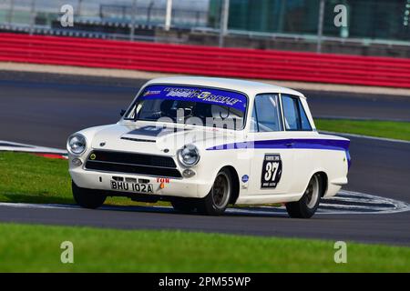 Mike Gardiner, Josh Cook, Ford Lotus Cortina, eine Stunde Rennstrecke um ein Gitter, das die Historic Touring Car Challenge, HTCC und die Tony Dron Trophäe fo kombiniert Stockfoto