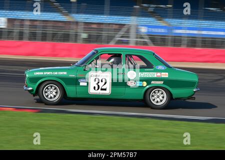 Alasdair Coates, Alexander Dawson, Ford Escort Mk1 RS2000, eine Stunde Rennstrecke für eine Kombination aus Historic Touring Car Challenge, HTCC und The Tony Stockfoto