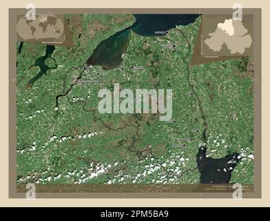 London, Region Nordirland. Hochauflösende Satellitenkarte. Standorte und Namen der wichtigsten Städte der Region. Ecke Zusatzgerät m Stockfoto
