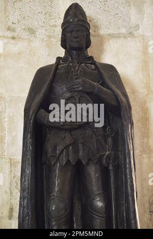 Joao de Santarém. Portugiesischer Navigator und Entdecker aus dem 15. Jahrhundert. Gemeinsam mit Pero Escobar entdeckten wir die Inseln Sao Tomé und Principe im Golf von Guinea. Skulptur von Alvaro de Brée (1903-1962), 1948. Detail. Schifffahrtsmuseum. Lissabon, Portugal. Autor: Alvaro de Brée (1903-1962). Portugiesischer Bildhauer. Stockfoto