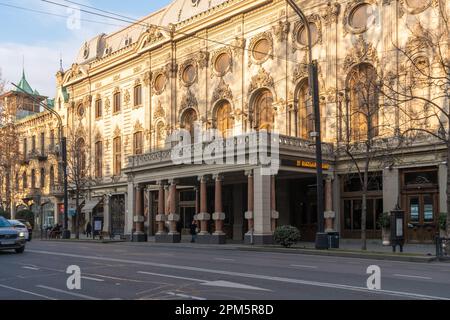 Tiflis, Georgia - 22. Januar 2023: Rustaveli National Theater an der Rustaveli Avenue. Kultur Stockfoto