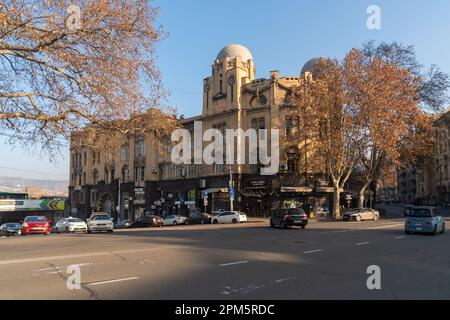 Tiflis, Georgien - 22. Januar 2023: Haus der Melik-Azaryanten auf der Rustaveli Avenue, Tiflis. Reisen Stockfoto