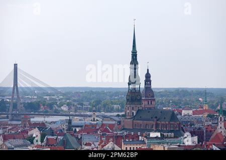 St. Peter's Church ist eine lutherische Kirche in Riga, die dem Heiligen Petrus gewidmet ist. Es ist eine Pfarrkirche der Evangelischen Lutherischen Kirche von Lettland. Stockfoto
