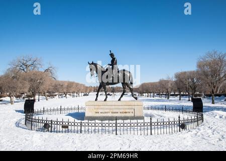 Reiterstatue von Königin Elizabeth II. Im Saskatchewan Legislative Building in Regina, Saskatchewan, Kanada Stockfoto