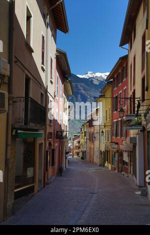 Saint-Jean-de-Maurienne : ruelle du Centre-ville Stockfoto