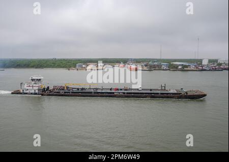 Galveston, Texas - 27. März 2023: Schifffahrt im Hafen von Galveston in Texas. Stockfoto