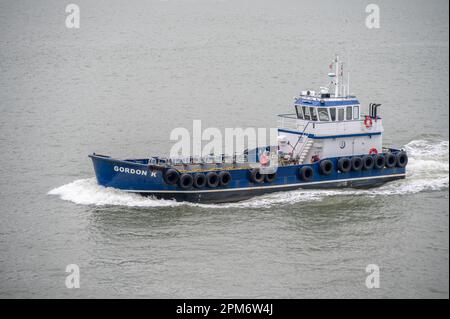 Galveston, Texas - 27. März 2023: Schifffahrt im Hafen von Galveston in Texas. Stockfoto