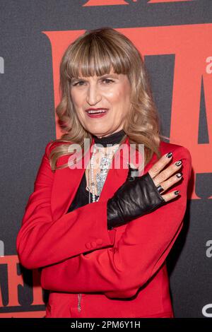 New York, Usa. 11. April 2023. NEW YORK, NEW YORK - 11. APRIL: Regisseurin Catherine Hardwicke nimmt am 11. April 2023 am AMC Lincoln Square Theater in New York City an der Vorstellung „Mafia Mamma“ in New York Teil. Kredit: Ron Adar/Alamy Live News Kredit: Ron Adar/Alamy Live News Stockfoto