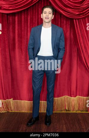 New York, USA. 11. April 2023. Michael Zegen nimmt am 11. April 2023 an der Premiere der letzten Staffel 5 von Amazon Prime Video im Highlight Room der Standard Highline in New York Teil. (Foto: Lev Radin/Sipa USA) Guthaben: SIPA USA/Alamy Live News Stockfoto