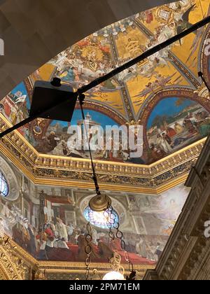 Loreto, Italien - April 2023 Heilige Basilika Heiligtum des Heiligen Hauses, im Inneren des Heiligen Hauses von Loreto Stockfoto