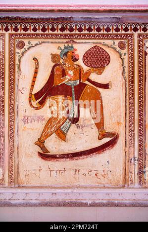 Farbenfrohe Gemälde an der Außenwand von Shri Raghunath Ji Ka Bada Mandir in Mahansar, Shekhawati, Rajasthan, Indien Stockfoto