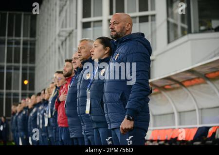 Cristian Dulca Trainer von Rumänien Frauen-Fußballmannschaft während des freundlichen Fußballspiels Rumänien gegen Marocco 12.04.2023, Stadion Arcul de Triumf, Bukarest Stockfoto