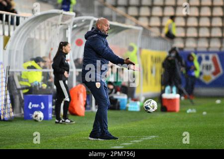 Cristian Dulca Trainer von Rumänien Frauen-Fußballmannschaft während des freundlichen Fußballspiels Rumänien gegen Marocco 12.04.2023, Stadion Arcul de Triumf, Bukarest Stockfoto