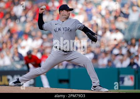 CLEVELAND, OH - 11. APRIL: Der New York Yankees Starting Pitcher Gerrit Cole (45) liefert am 11. April 2023 im Progressive Field in Cleveland (Ohio) einen Platz während eines MLB-Spiels gegen die Cleveland Guardians. (Joe Robbins/Image of Sport) Stockfoto