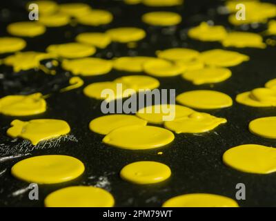 Acryl auf Leinwandmalerei. Malerfassade. Stockfoto