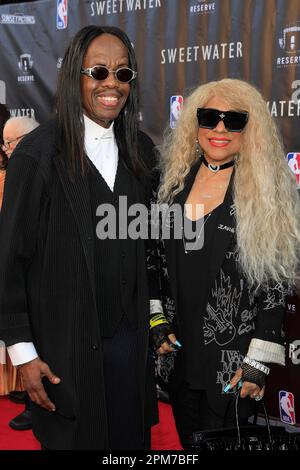 11. April 2023, Burbank, Kalifornien, USA: BURBANK, KALIFORNIEN - 11. April 2023: Verdine White, Shelly Clark bei der Premiere von Sweetwater in Los Angeles im Steven J. Ross Theatre in Warner Bros (Kreditbild: © Nina Prommer/ZUMA Press Wire) NUR REDAKTIONELLE VERWENDUNG! Nicht für den kommerziellen GEBRAUCH! Stockfoto