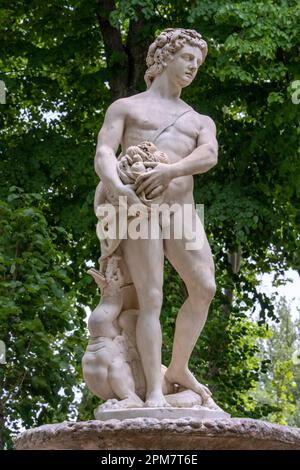 Vertumnos-Brunnen. Inselgarten in den spanischen königlichen Gärten, Parterre Garten, Aranjuez, Spanien. Am Anfang der Längsachse von Th Stockfoto