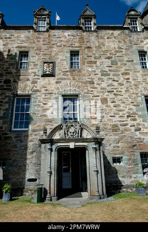 Eingang zu Castle Menzies, Weem, Aberfeldy, Perthshire, Schottland, Vereinigtes Königreich Stockfoto