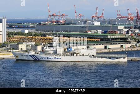 Patrouillenschiff der japanischen Küstenwache der Tsugaru-Klasse Settsu (PLH-07), Kobe-Schiff, japanische Seeschiffe, Kaijō Hoan-chō, Bucht von Osaka Stockfoto