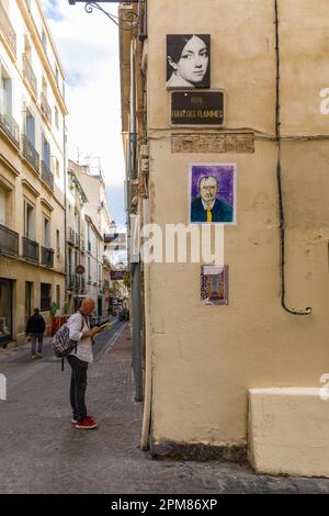 Frankreich, Herault (34), Montpellier, Papiere an den Wänden der Gassen im historischen Zentrum der Stadt Stockfoto