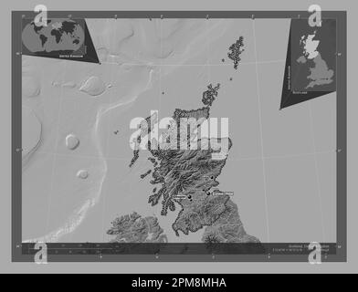 Schottland, Region des Vereinigten Königreichs. Bilevel-Höhenkarte mit Seen und Flüssen. Standorte und Namen der wichtigsten Städte der Region. Ecke Zusatz l Stockfoto