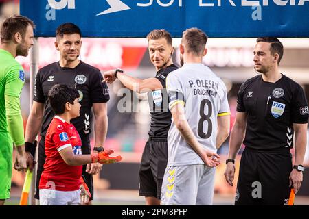 Silkeborg, Dänemark. 11. April 2023. Schiedsrichter Mikkel Redder beim Superliga-Spiel 3F zwischen Silkeborg IF und AC Horsens im Jysk Park in Silkeborg gesehen. (Foto: Gonzales Photo/Alamy Live News Stockfoto