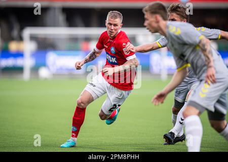 Silkeborg, Dänemark. 11. April 2023. Tonni Adamsen (23) aus Silkeborg, GESEHEN während des 3F. Superliga-Spiels zwischen Silkeborg IF und AC Horsens im Jysk Park in Silkeborg. (Foto: Gonzales Photo/Alamy Live News Stockfoto