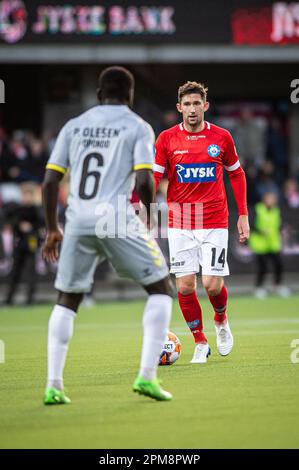 Silkeborg, Dänemark. 11. April 2023. Mark Brink (14) aus Silkeborg, GESEHEN während des 3F stattfindenden Superliga-Spiels zwischen Silkeborg IF und AC Horsens im Jysk Park in Silkeborg. (Foto: Gonzales Photo/Alamy Live News Stockfoto